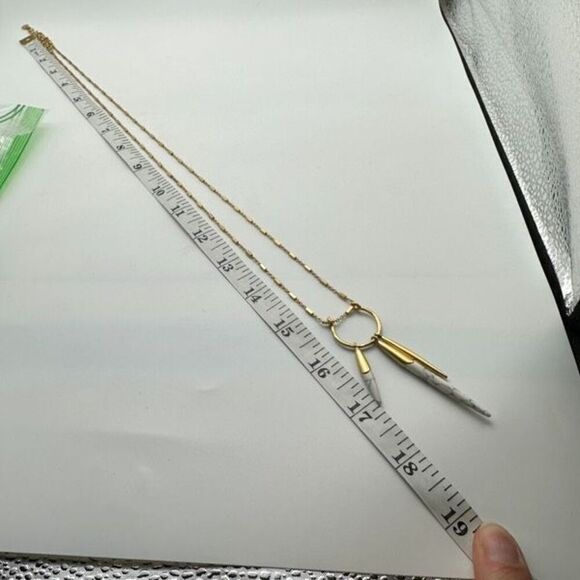 Stella & Dot Quill Layering Necklace Gold Tone Marbled - Picture 3 of 5